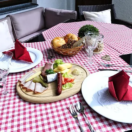 Gasthof Gletscher-landhaus Brunnenkogel 3*