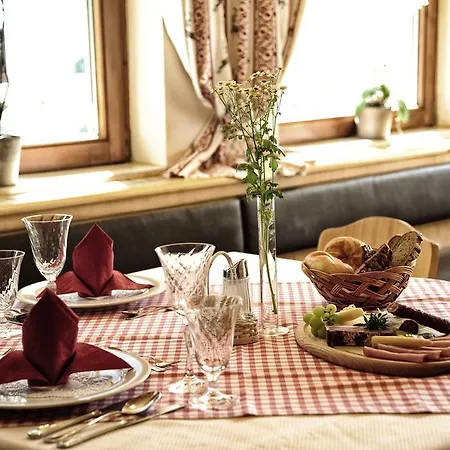 Guest house Gletscher-landhaus Brunnenkogel 3*