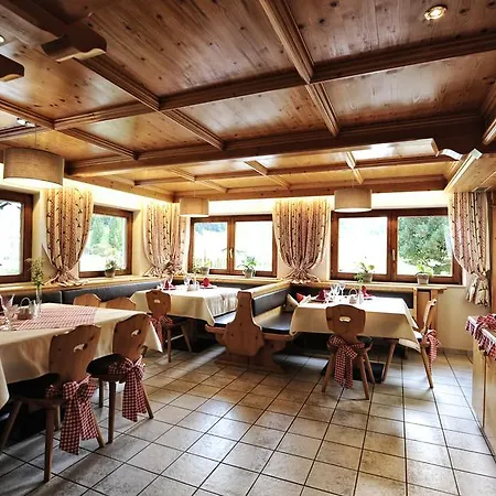 Gletscher-landhaus Brunnenkogel 3* St. Leonhard im Pitztal