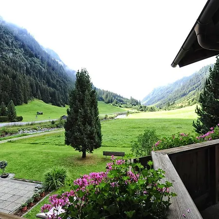 Guest house Gletscher-landhaus Brunnenkogel