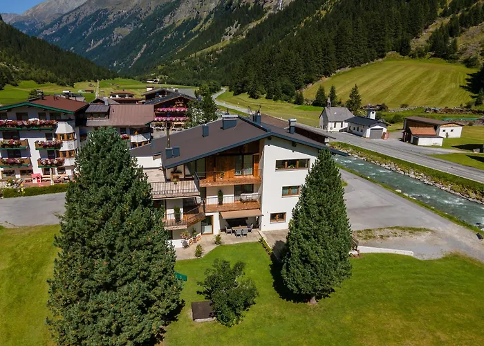 Guest house Gletscher-landhaus Brunnenkogel Sankt Leonhard im Pitztal