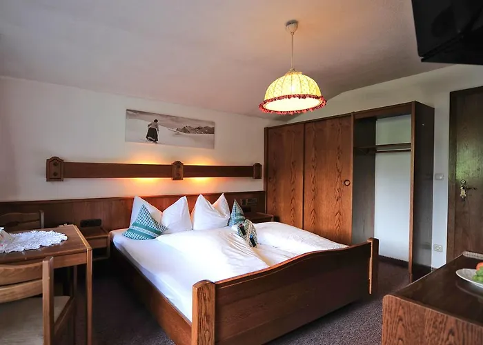 Guest house Gletscher-landhaus Brunnenkogel Sankt Leonhard im Pitztal