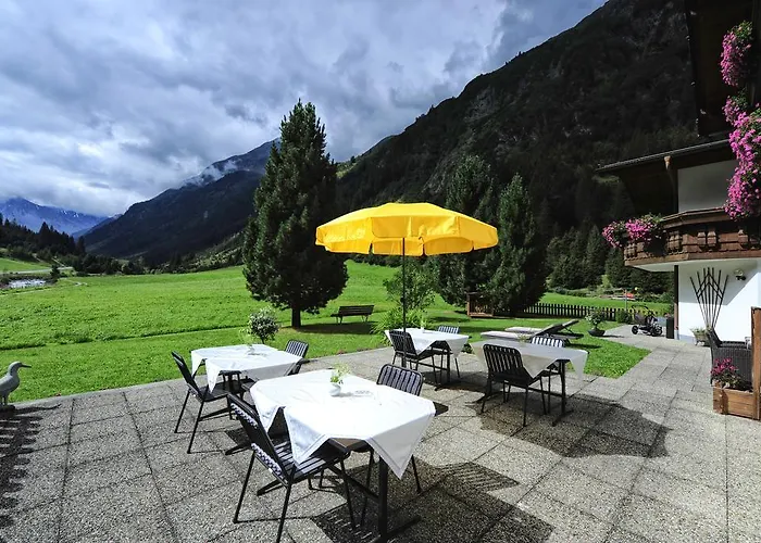 Gletscher-landhaus Brunnenkogel Guest house 3*