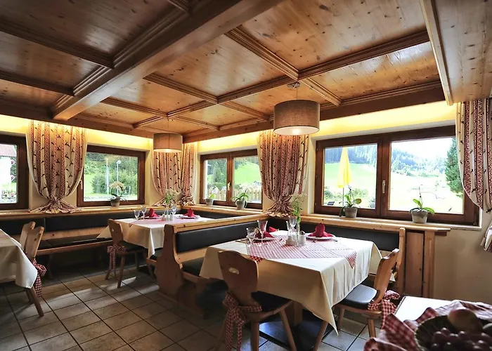 Guest house Gletscher-landhaus Brunnenkogel Sankt Leonhard im Pitztal